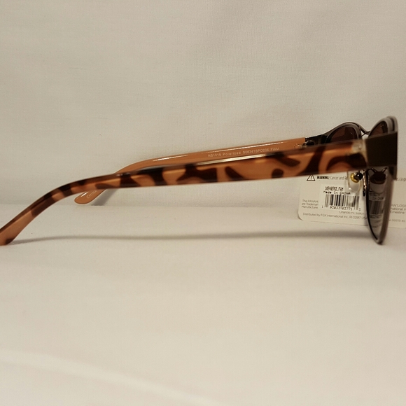 Fashion Sunglasses - Picture 2 of 4